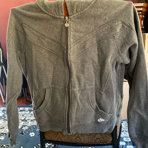 Nike hoodie size L (12/14). Approximately 22 inches long - Picture 1 of 10